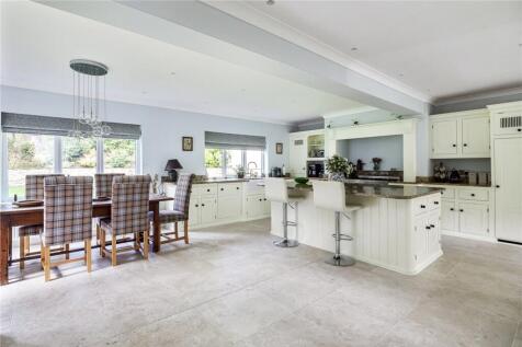 Kitchen/Dining