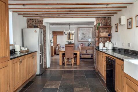 Kitchen/Dining