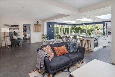 Lounge/Kitchen