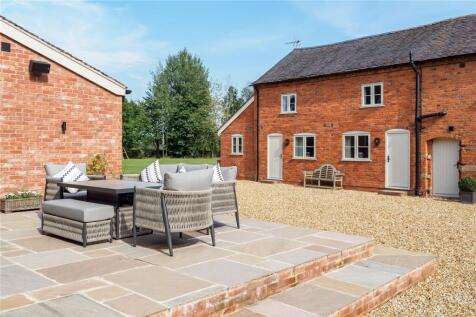 Terrace &amp; Cottages