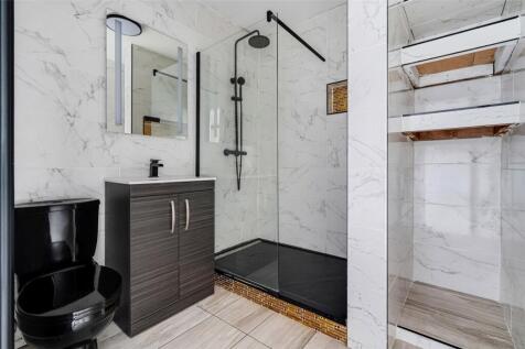 Bungalow Bathroom