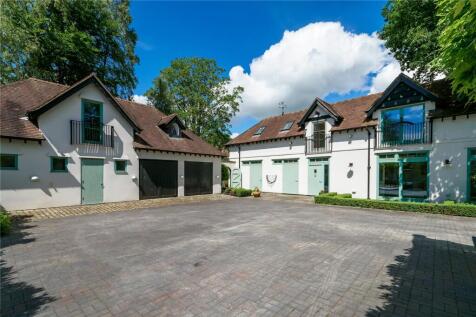 Garage &amp; Annexe