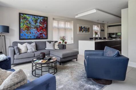 Lounge/Kitchen