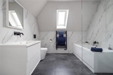 2nd Floor Bathroom