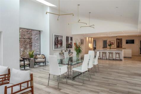 Dining/Kitchen