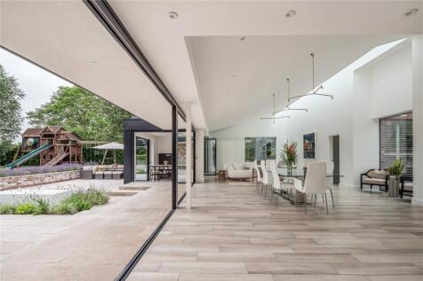 Dining/Lounge