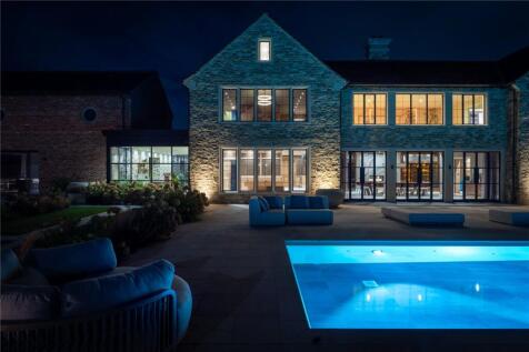 House &amp; Pool