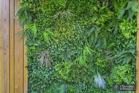 Growing wall