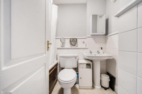 1340254-5-689dba4...