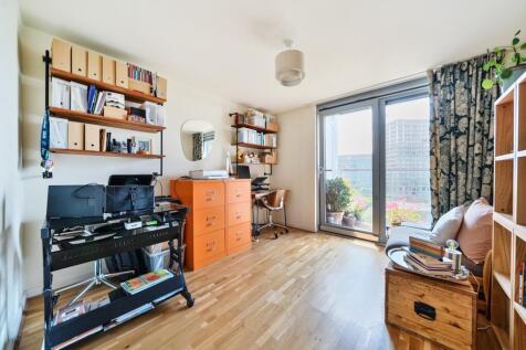 Bedroom/Office
