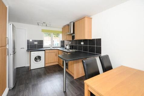 Kitchen / Dining Roo