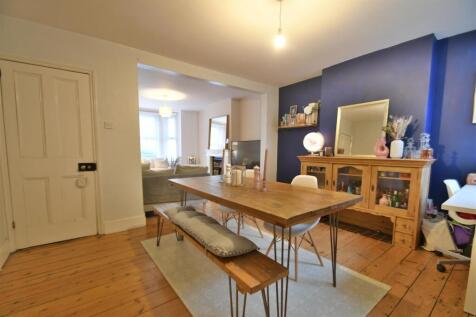 Dining Room 2.JPG