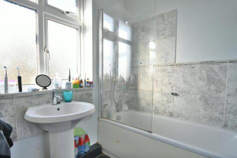 Bathroom.JPG