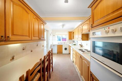 118 Whitby Rd-34.jpg