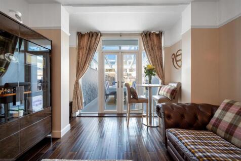 47 Heath Rd-26.jpg