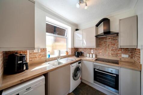 55 Ascot Dr-39.jpg