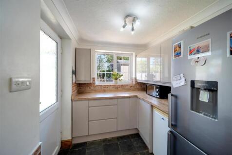 55 Ascot Dr-41.jpg
