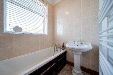 55 Ascot Dr-27.jpg