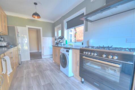 Kitchen 3.jpg