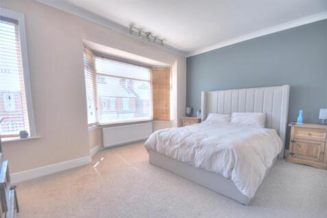 Bedroom One 1.jpg