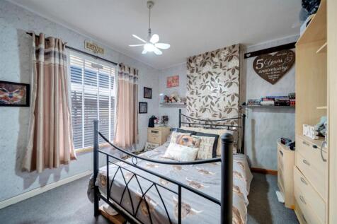 98 Henniker Rd-20.jpg