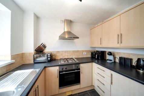 38 Rendlesham Rd-17.jpg