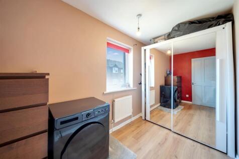 38 Rendlesham Rd-14.jpg