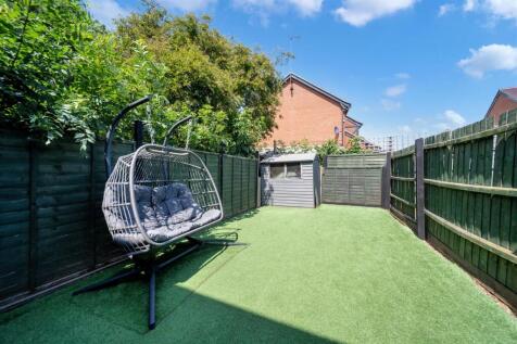 38 Rendlesham Rd-07.jpg