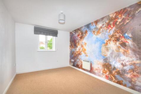 Bedroom 1.jpg