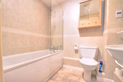 Bathroom.jpg