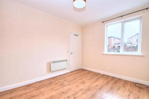 Bedroom 1.jpg