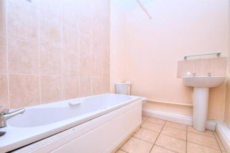 Bathroom.jpg