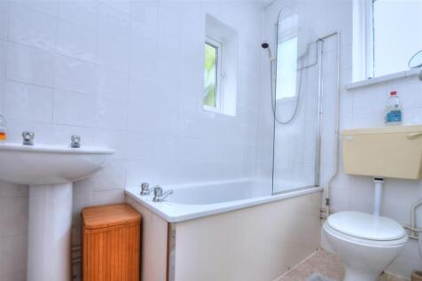Bathroom.jpg