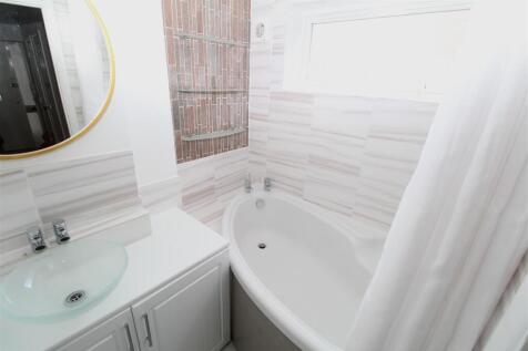 bATH.JPG