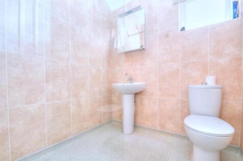 Shower Room.jpg