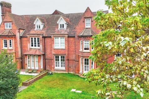 DJI_20251015144338_0052_D_Interior 4.jpg