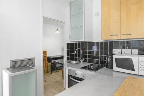 Kitchen/Reception