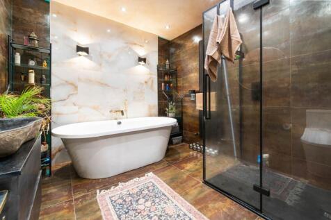 En-Suite 1