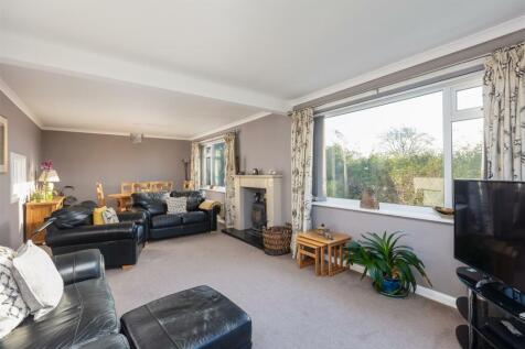 Pandora Sitting Room-3.jpg