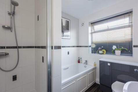 Pandora Bathroom-1.jpg