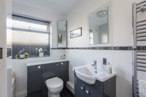 Pandora Bathroom-2.jpg
