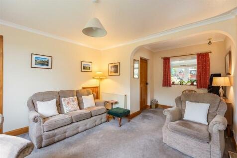 Wydale Low Cottages 1 Sitting Room-2.jpg