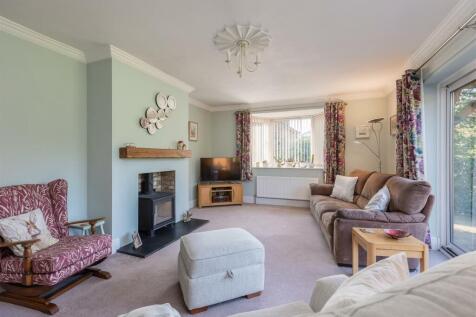 Westlands 36 Sitting Room-2.jpg