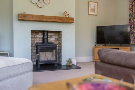 Westlands 36 Sitting Room-4.jpg