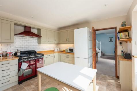 Westlands 36 Kitchen-2.jpg