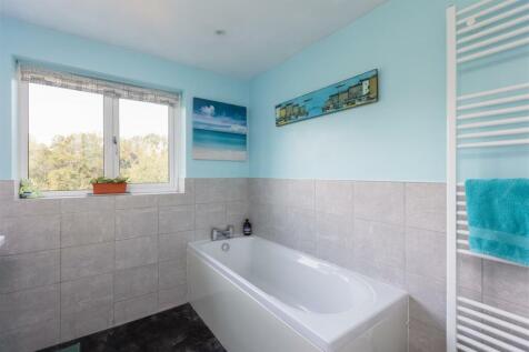 Westlands 36 Bathroom-2.jpg