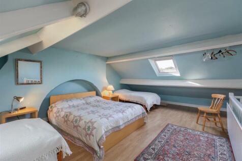 Swallowhurst Bedroom 3-1.jpg