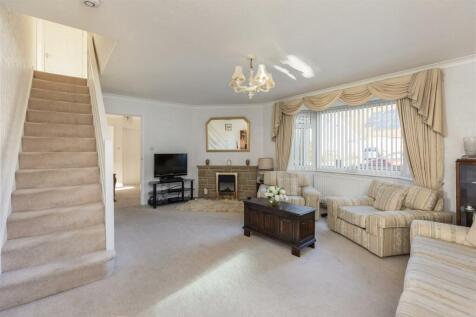 Norman Close 4 Sitting Room-1.jpg