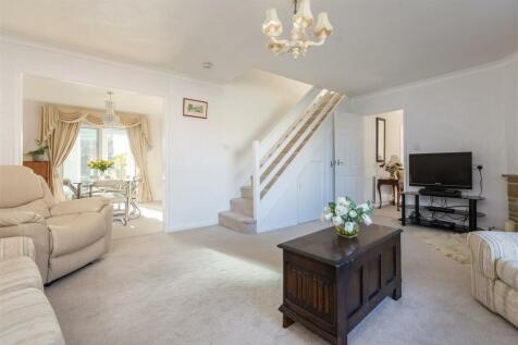 Norman Close 4 Sitting Room-2.jpg