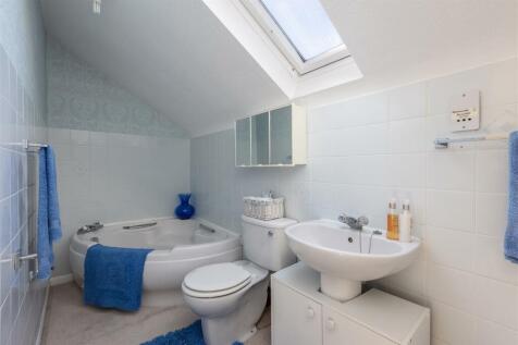 Norman Close 4 Bedroom 1-3.jpg